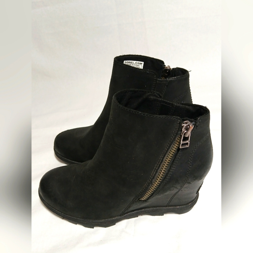 Sorel Joan of Arctic Chelsea Zipper Ankle Wedge Boot Black Leather Size 6.5